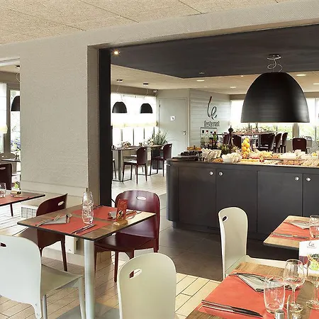 Campanile Grenoble Nord - Hotel